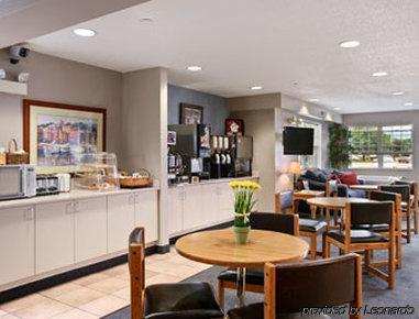 Microtel Inn And Suites Clear Lake Restaurant photo