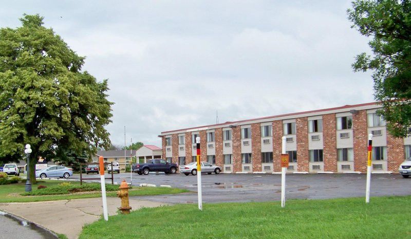 Microtel Inn And Suites Clear Lake Exterior photo